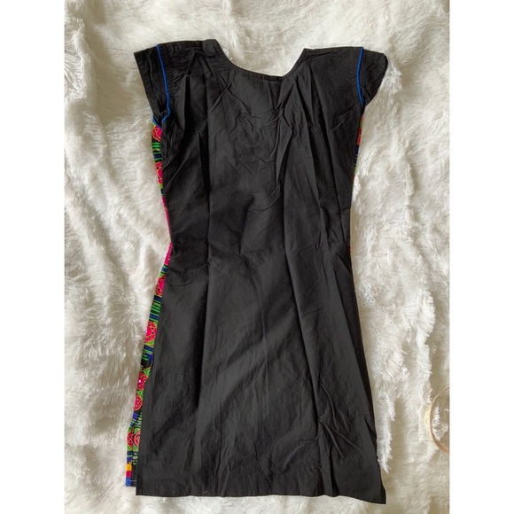 Colorful Embroidered Tunic - Picture 11 of 12